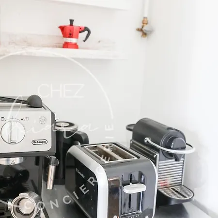 Bail Mobilite - Feel At In - Chic & Cozy Apartment