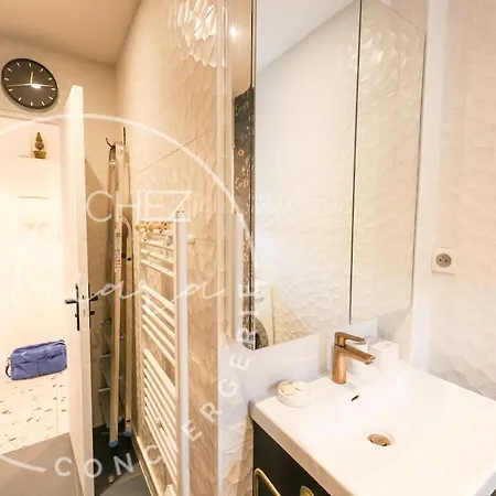 Apartment Bail Mobilite - Feel At In - Chic & Cozy *