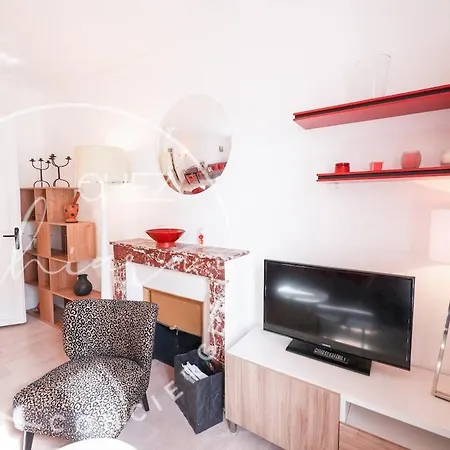 Apartment Bail Mobilite - Feel At In - Chic & Cozy *